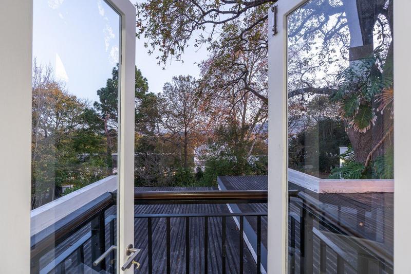 5 Bedroom Property for Sale in Constantia Western Cape